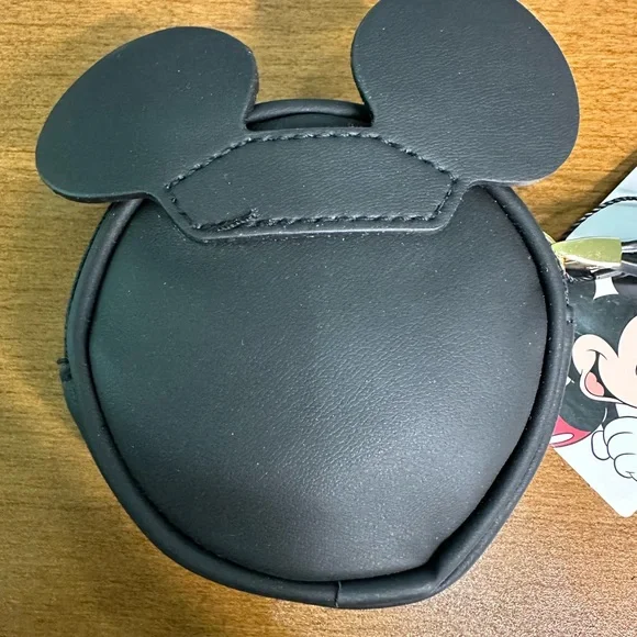 Disney Mickey Mouse at Primark 3D Circular Black and White Coin Purse NWT - Picture 3 of 5